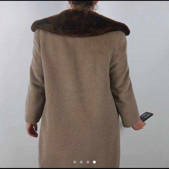 Vintage camel trench coat with faux fur - Picture 4 of 5